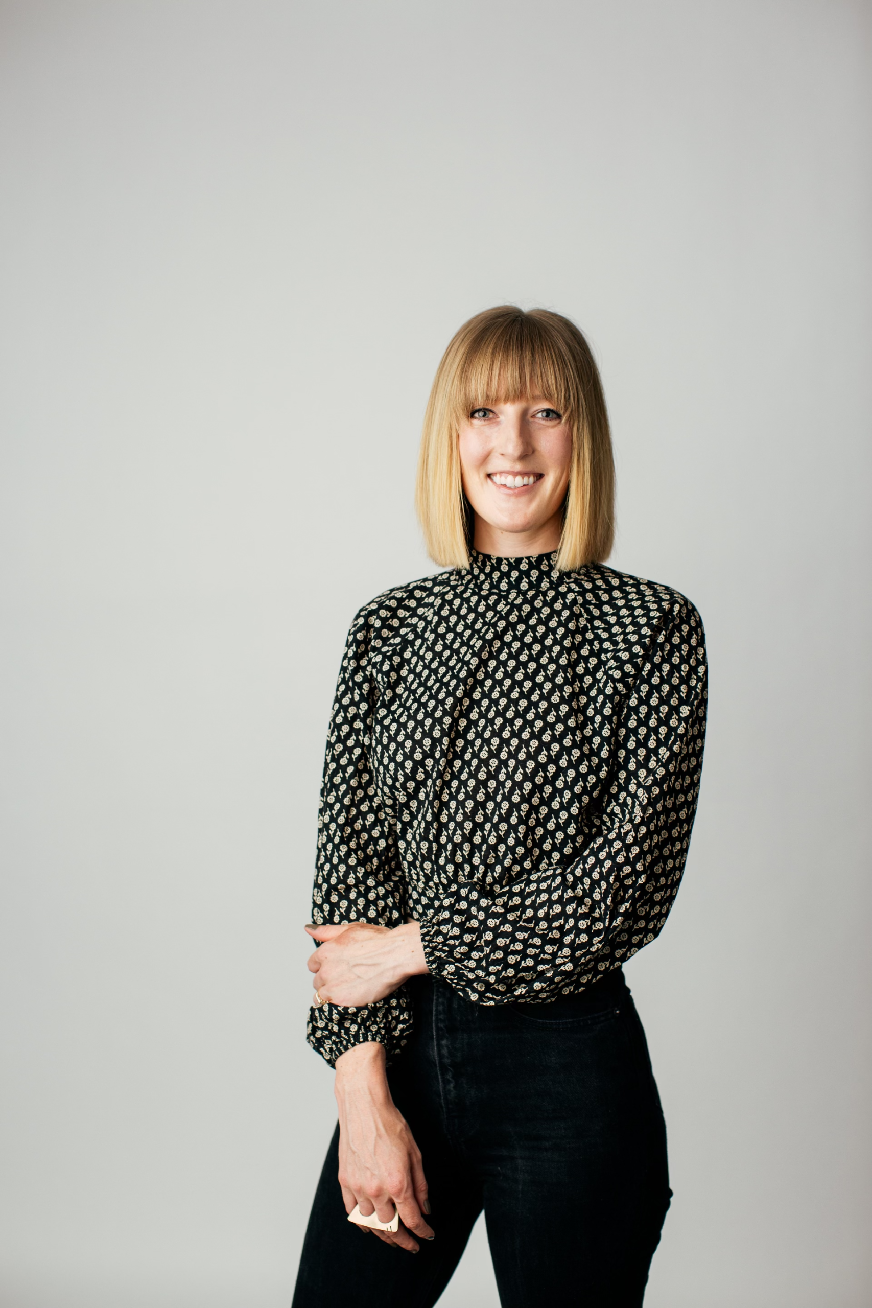 julia-sweitzer-headshot-1